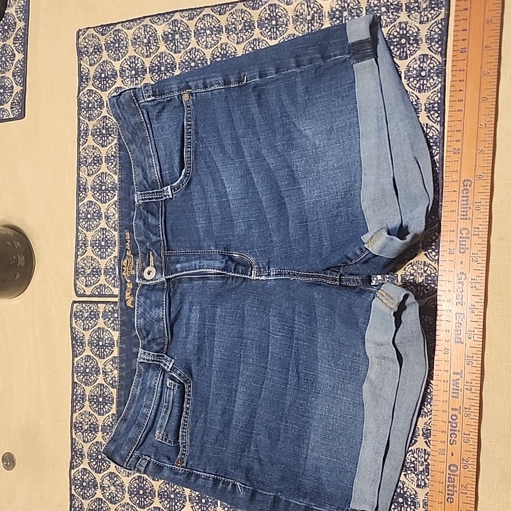 ⭐️3/$20⭐️Arizona shorts